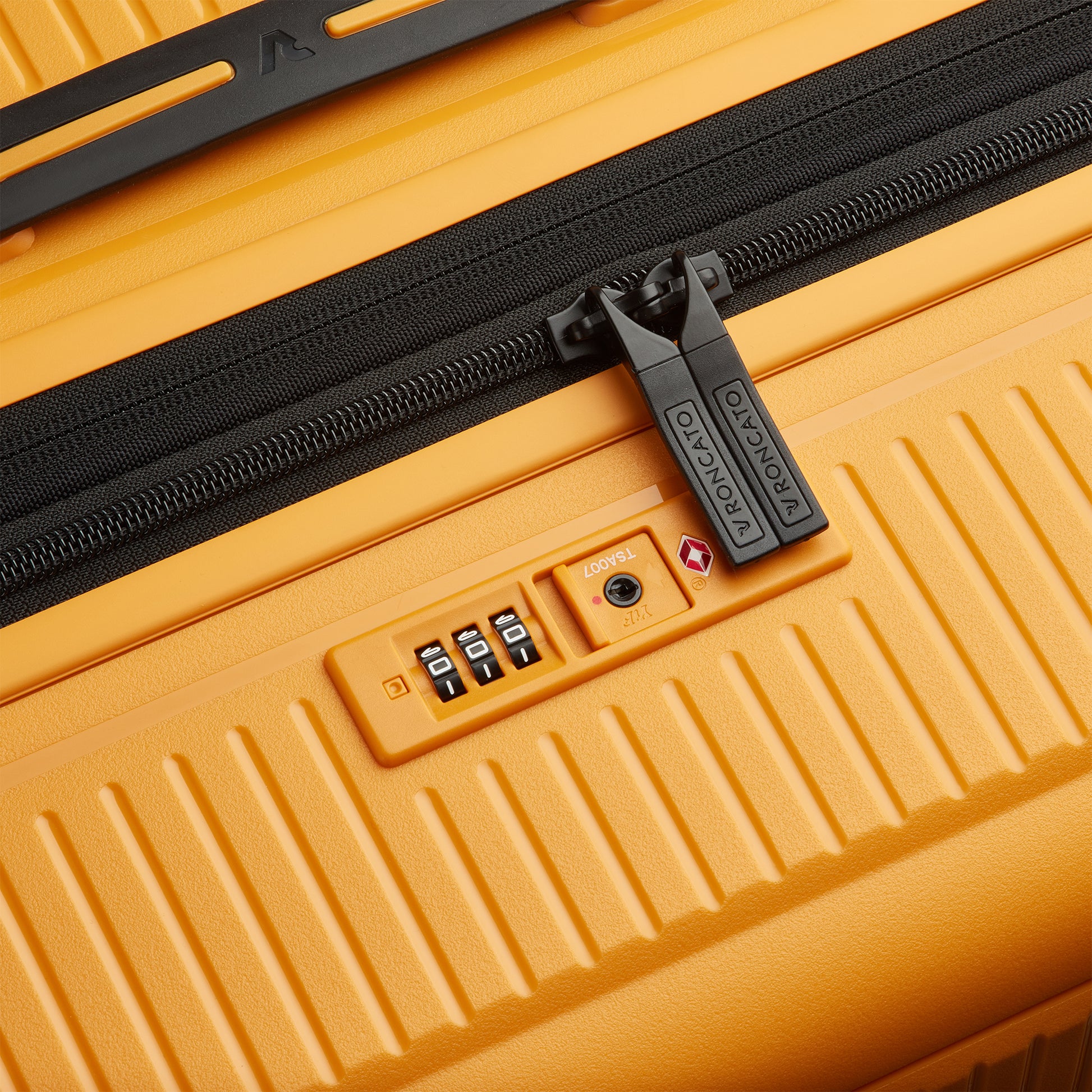 Maleta de cabina Roncato ARCADE amarilla 55 cm vista cerradura TSA