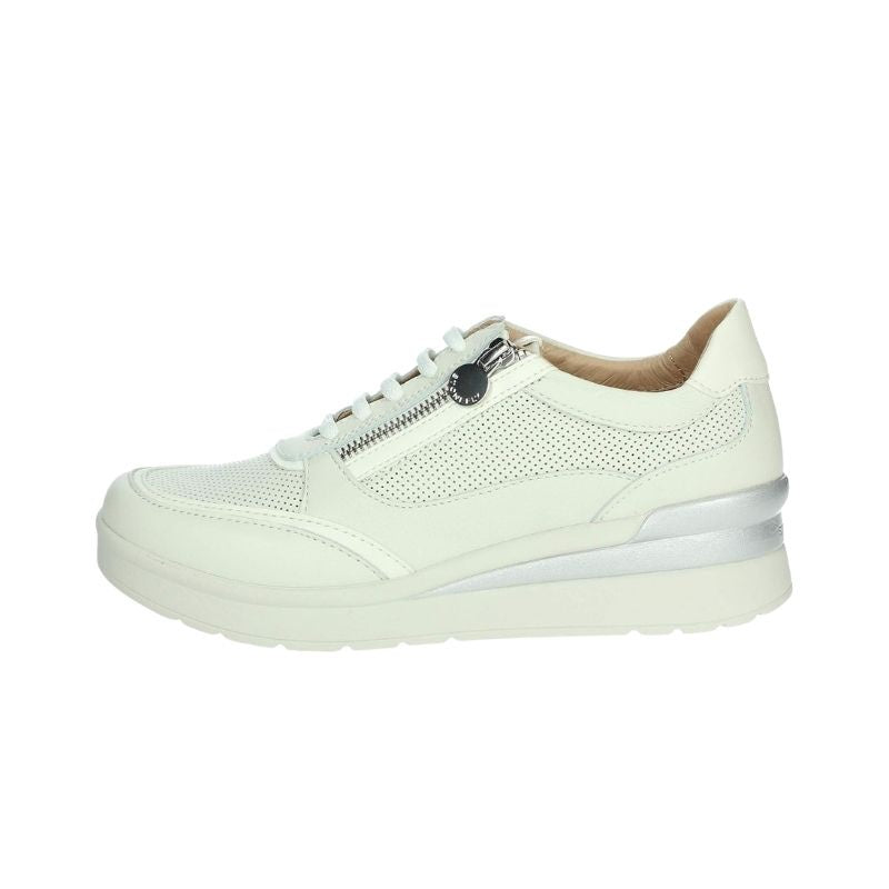 SNEAKER STONEFLY