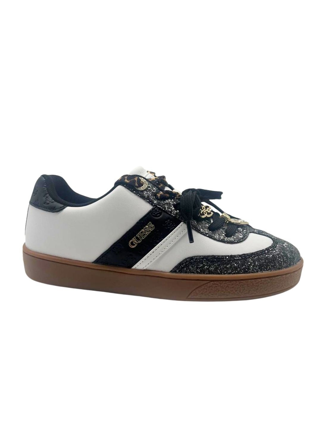 SNEAKER GUESS NAOKI